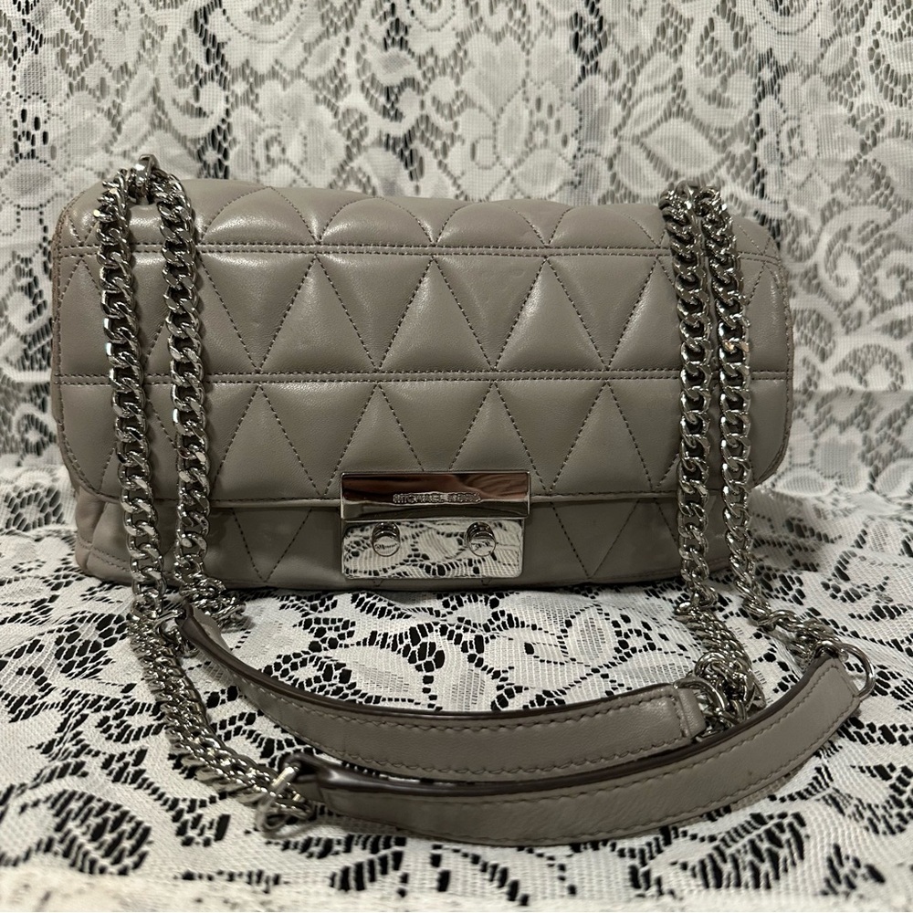 Michael Kors Sloan Chain Shoulder Bag Large In Pearl Grey